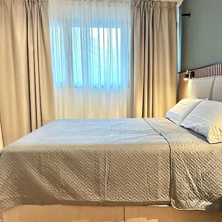 Affittacamere Akasa Rambla 3*